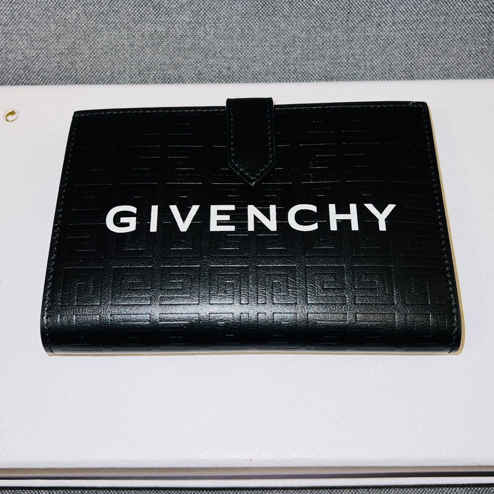 Sold-Givenchy G cut Medium Bifold wallet
